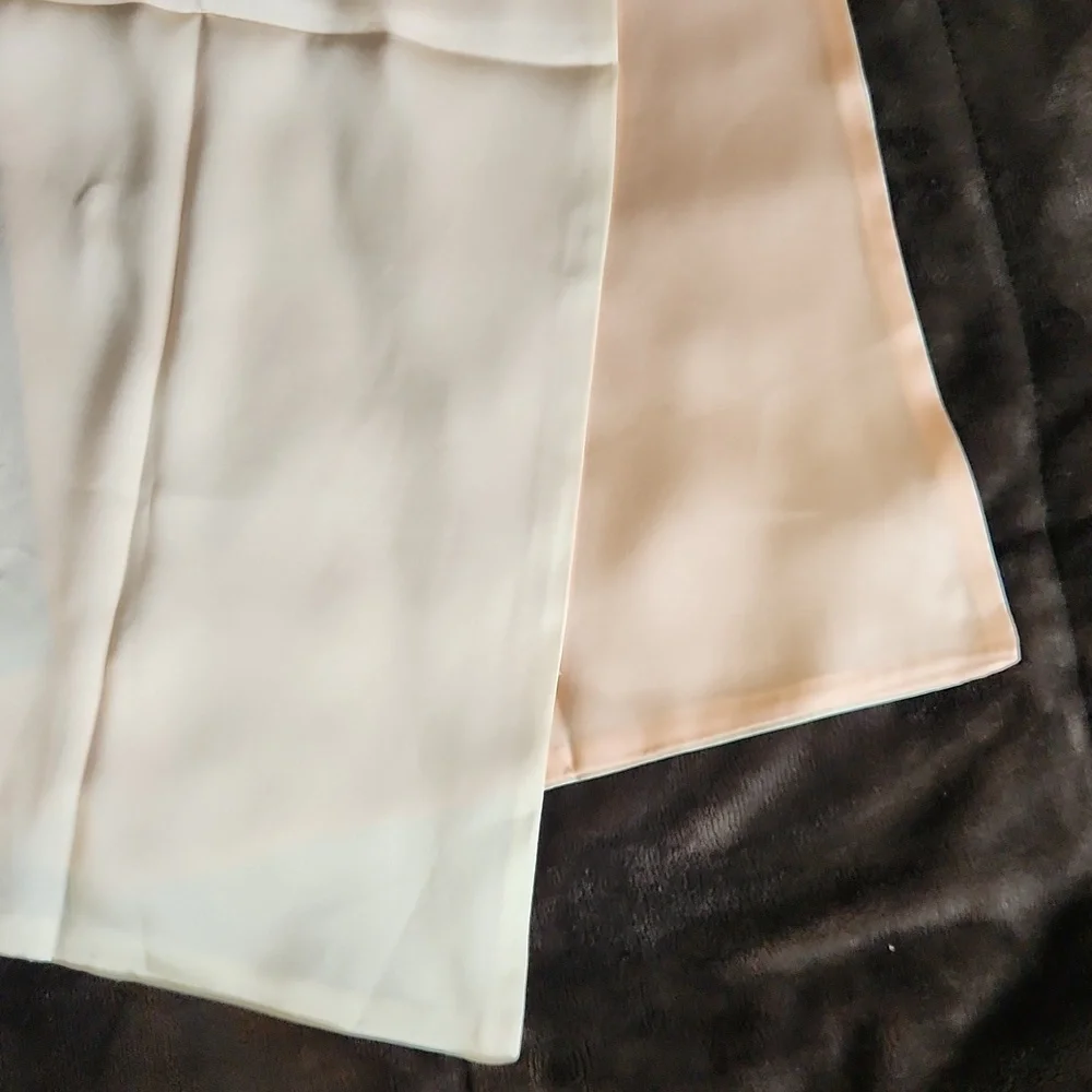 NWT Merri Darno Hand Embroidered Silk Scarf